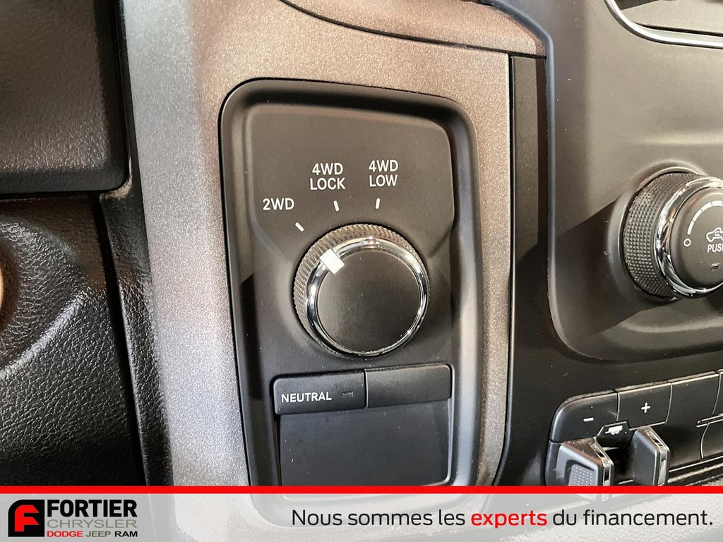 Ram 1500 Classic SXT + 4X4 + CREWCAB + V8 2019 à Pointe-Aux-Trembles, Québec - 4 - w1024h768px