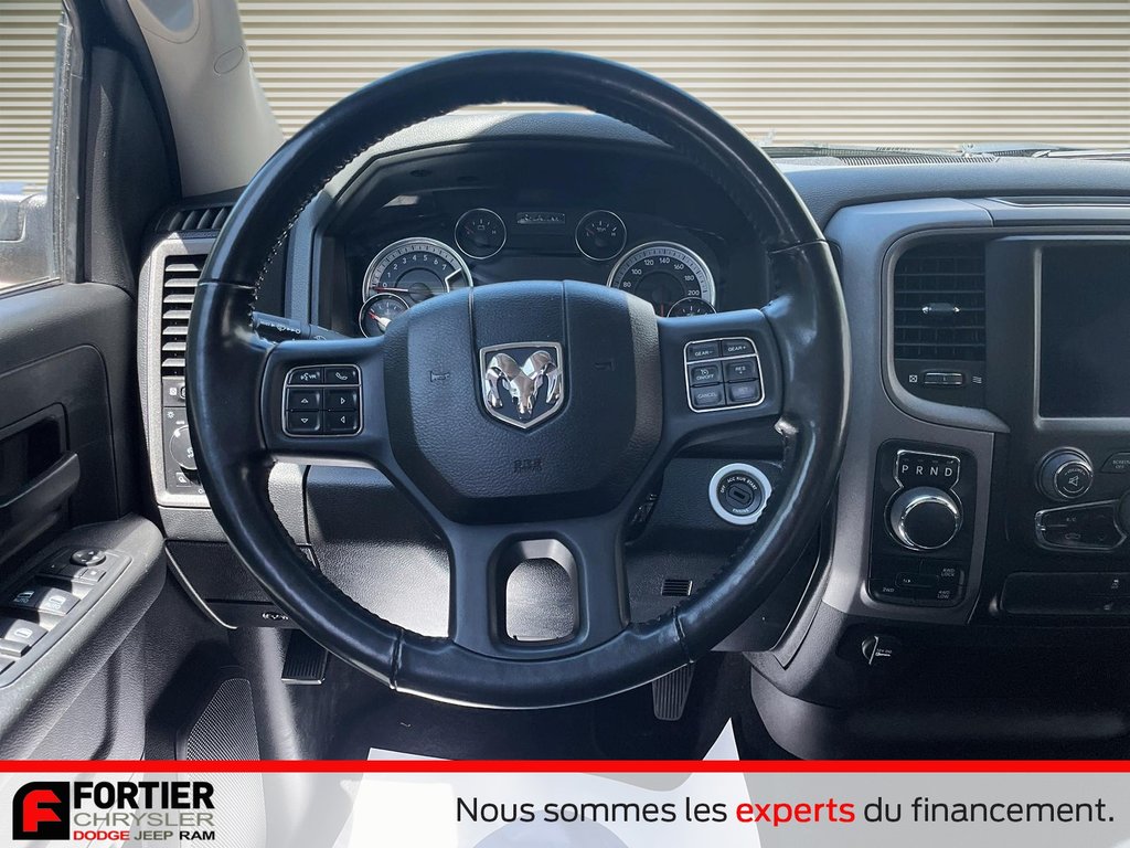 2020 Ram 1500 Classic EXPRESS + NIGHT EDITION + CREWCAB + V8 in Pointe-Aux-Trembles, Quebec - 15 - w1024h768px