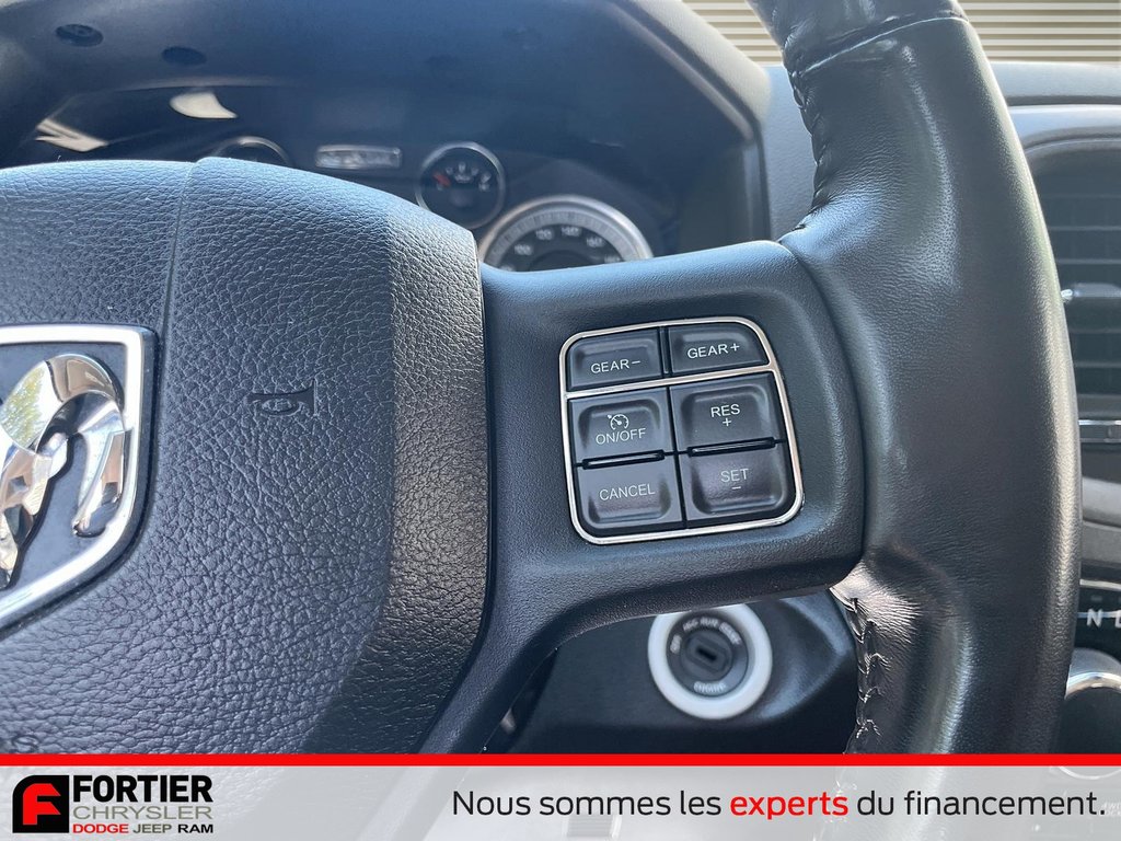 2020 Ram 1500 Classic EXPRESS + NIGHT EDITION + CREWCAB + V8 in Pointe-Aux-Trembles, Quebec - 17 - w1024h768px