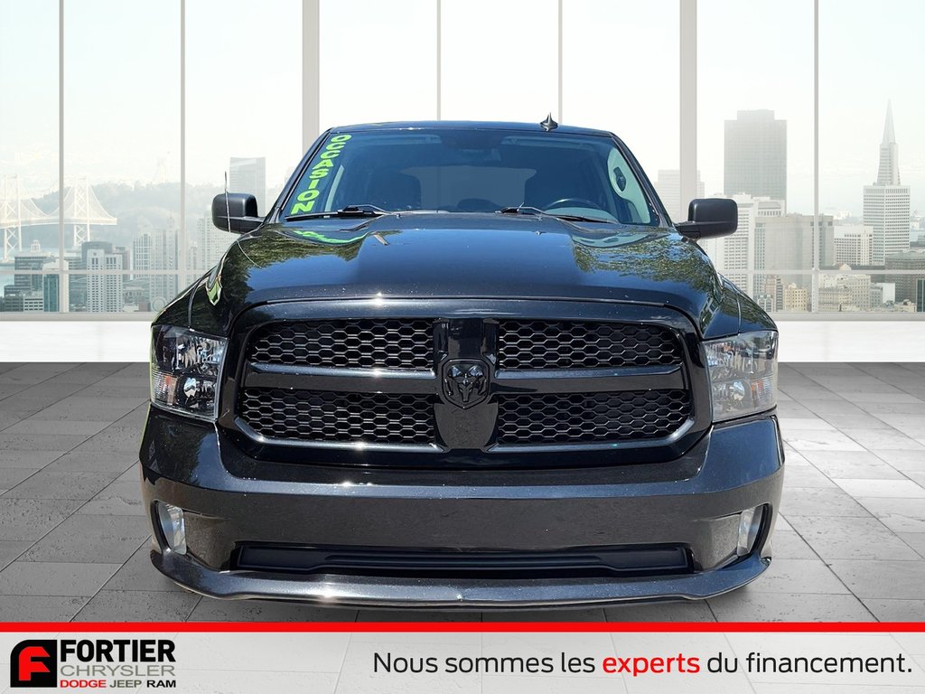 2020 Ram 1500 Classic EXPRESS + NIGHT EDITION + CREWCAB + V8 in Pointe-Aux-Trembles, Quebec - 2 - w1024h768px