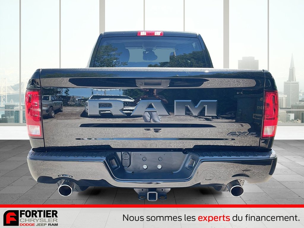 2020 Ram 1500 Classic EXPRESS + NIGHT EDITION + CREWCAB + V8 in Pointe-Aux-Trembles, Quebec - 4 - w1024h768px