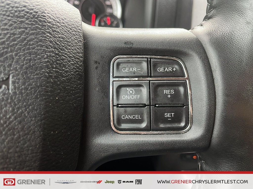 Ram 1500 Classic EXPRESS + 4X4 + QUAD CAB + V6 3.6L 2021 à Pointe-Aux-Trembles, Québec - 12 - w1024h768px