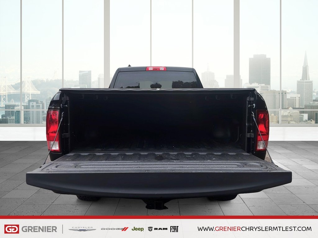 Ram 1500 Classic EXPRESS + 4X4 + QUAD CAB + V6 3.6L 2021 à Pointe-Aux-Trembles, Québec - 16 - w1024h768px