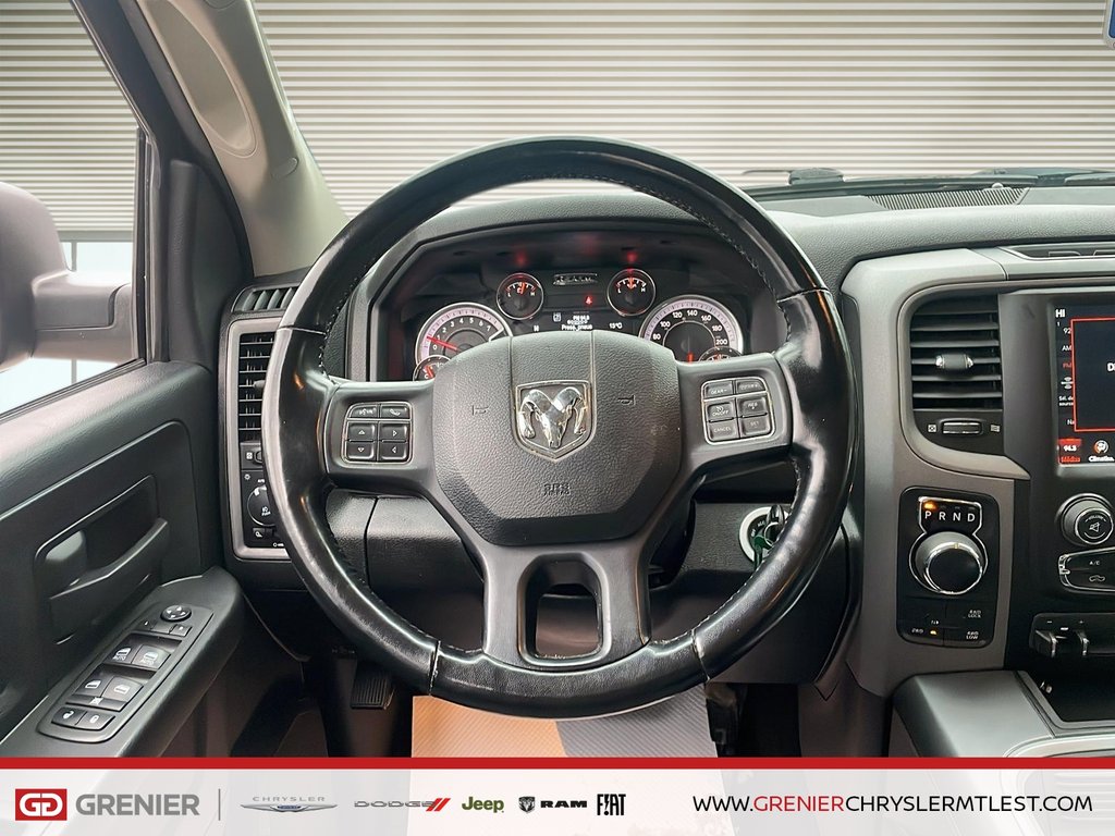 2021 Ram 1500 Classic EXPRESS + 4X4 + QUAD CAB + NIGHT EDITION in Pointe-Aux-Trembles, Quebec - 10 - w1024h768px