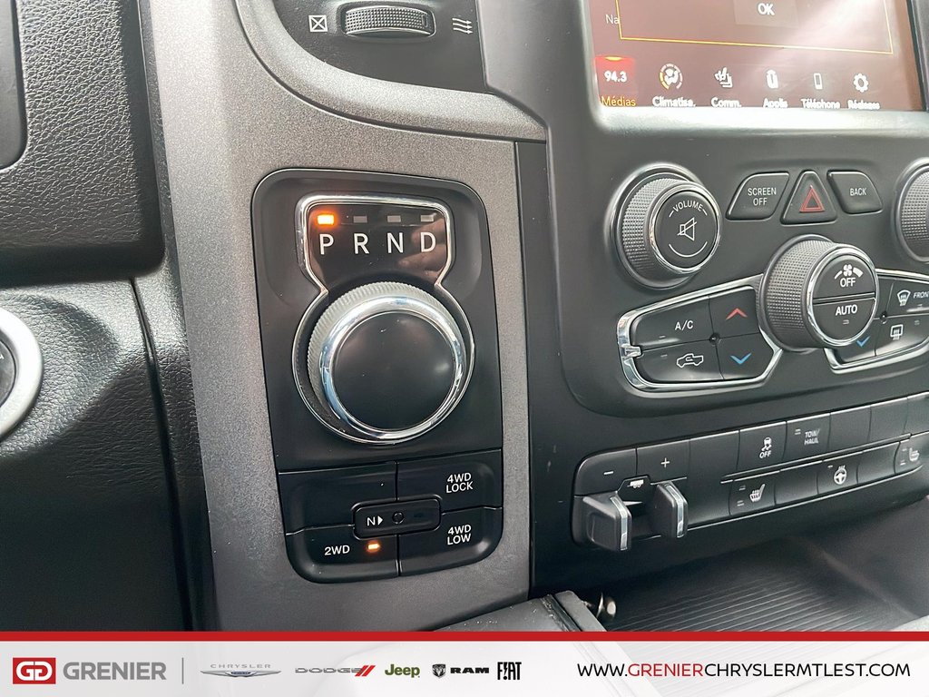 2021 Ram 1500 Classic EXPRESS + 4X4 + QUAD CAB + NIGHT EDITION in Pointe-Aux-Trembles, Quebec - 12 - w1024h768px