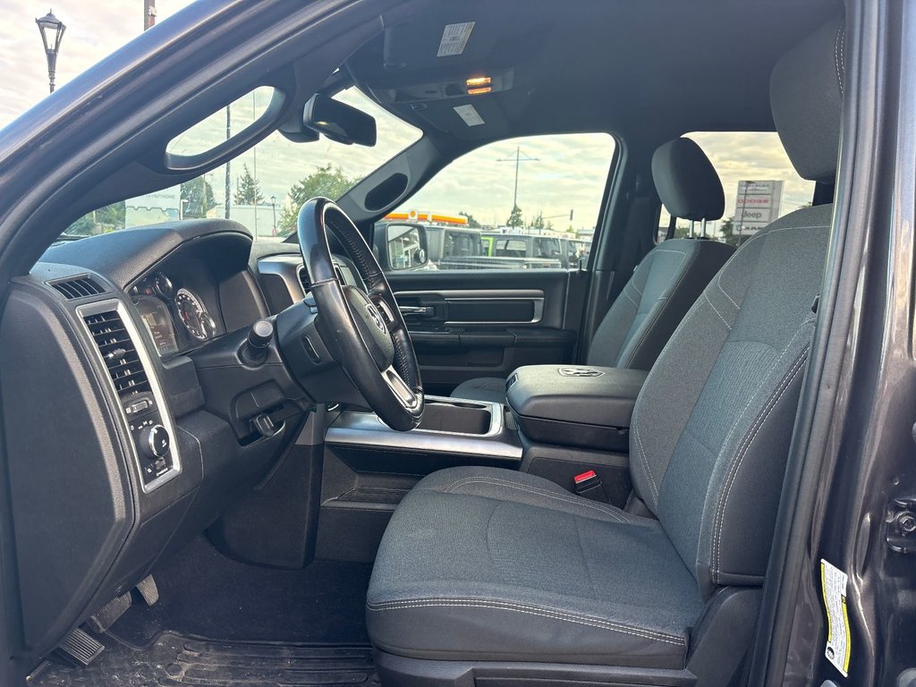 2021 Ram 1500 Classic Warlock in Pointe-Aux-Trembles, Quebec - 15 - w1024h768px