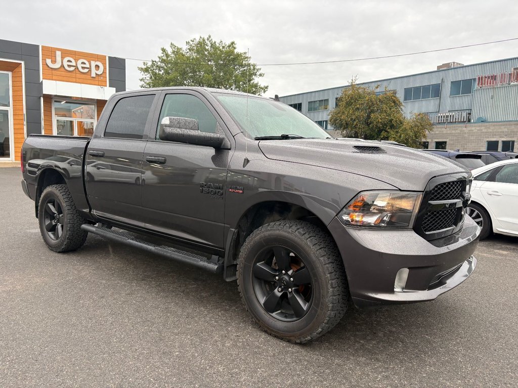 2021 Ram RAM 1500 Classic Crew Cab 4x4 (DS) WARLOCK in Pointe-Aux-Trembles, Quebec - 9 - w1024h768px
