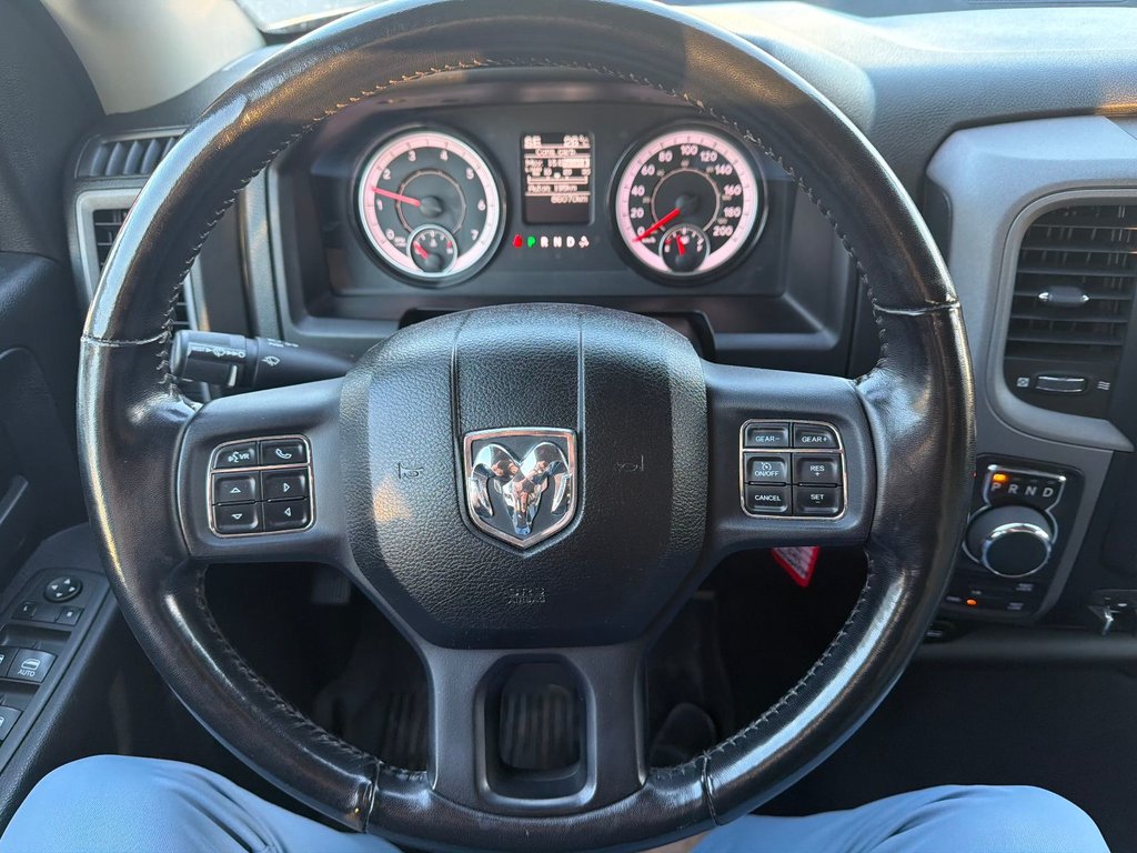 2021 Ram RAM 1500 Classic Crew Cab 4x4 (DS) WARLOCK in Pointe-Aux-Trembles, Quebec - 24 - w1024h768px