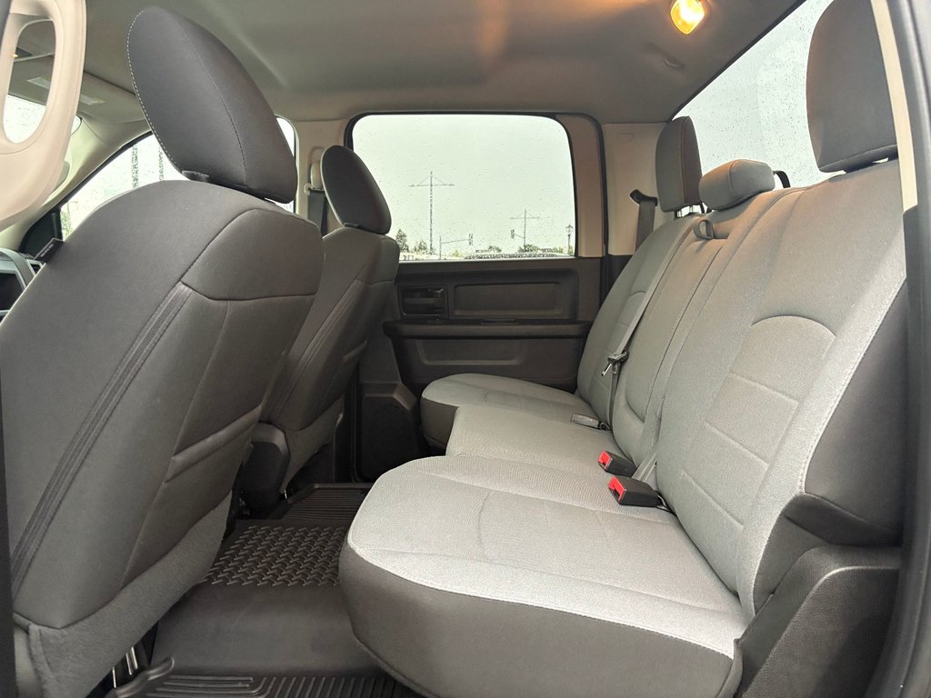 2021 Ram RAM 1500 Classic Crew Cab 4x4 (DS) WARLOCK in Pointe-Aux-Trembles, Quebec - 20 - w1024h768px
