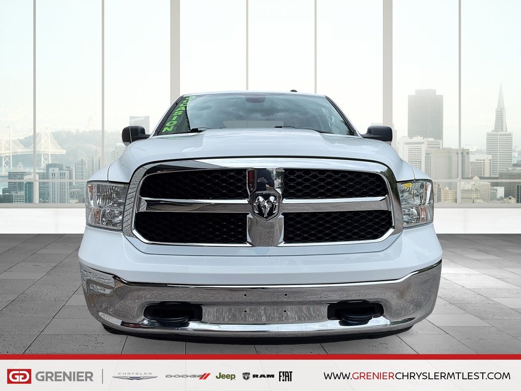 2022 Ram 1500 Classic SLT + 4X4 + CREW CAB + V8 in Pointe-Aux-Trembles, Quebec - 2 - w1024h768px