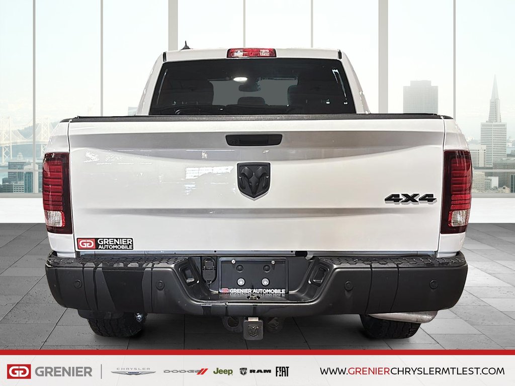 Ram 1500 Classic WARLOCK + 4X4 CREW CAB + V6 3.6L 2022 à Pointe-Aux-Trembles, Québec - 3 - w1024h768px