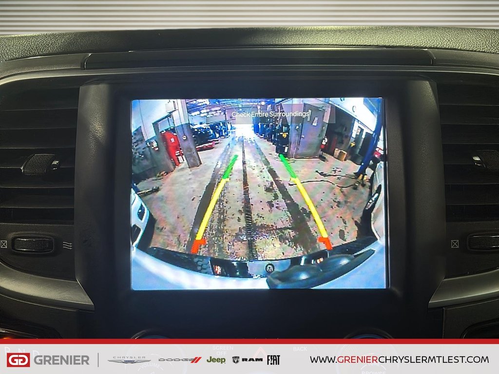 Ram 1500 Classic WARLOCK + 4X4 CREW CAB + V6 3.6L 2022 à Pointe-Aux-Trembles, Québec - 17 - w1024h768px