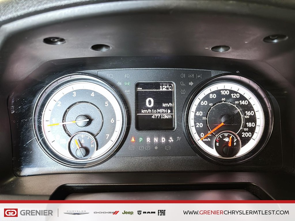 2023 Ram 1500 Classic SLT + 4X4 + CREW CAB + V6 3.6L in Pointe-Aux-Trembles, Quebec - 12 - w1024h768px