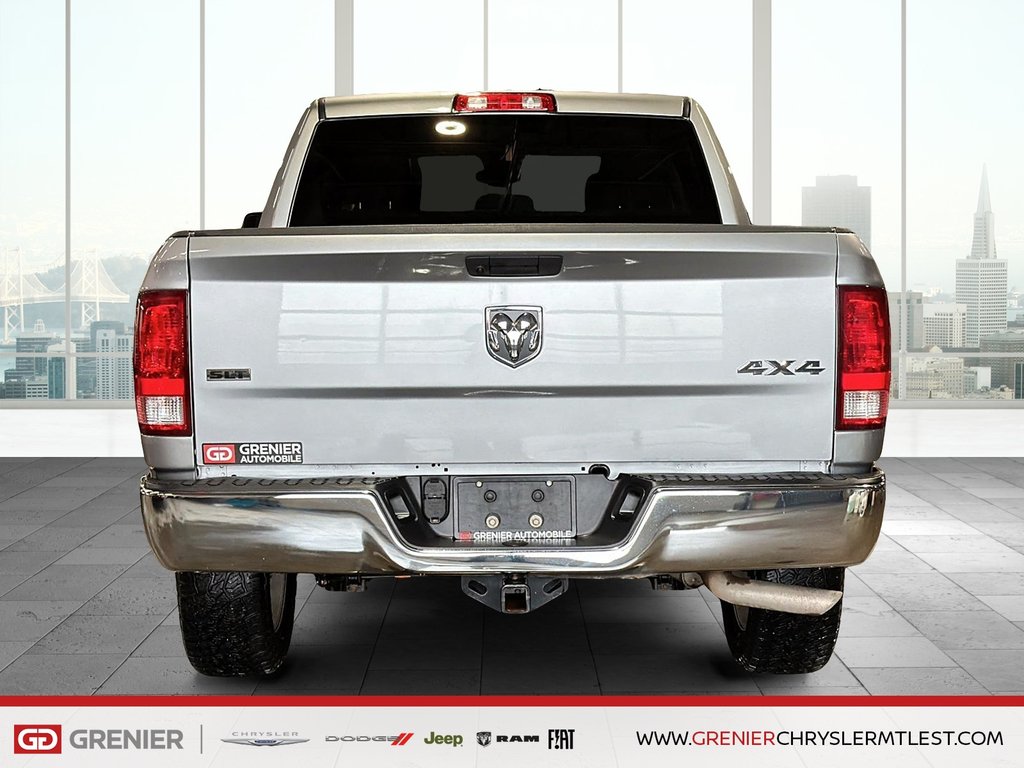 2023 Ram 1500 Classic SLT + 4X4 + CREW CAB + V6 3.6L + in Pointe-Aux-Trembles, Quebec - 3 - w1024h768px