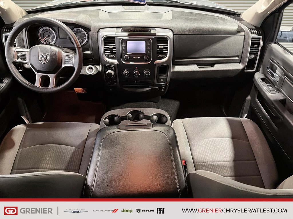 2023 Ram 1500 Classic SLT + 4X4 + CREW CAB + V6 3.6L + in Pointe-Aux-Trembles, Quebec - 9 - w1024h768px