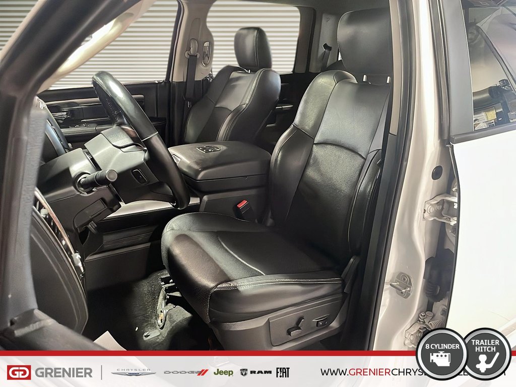 Ram 1500 SPORT + 4X4 + V8 HEMI 5.7L + CREW CAB + TOIT OUVRA 2017 à Pointe-Aux-Trembles, Québec - 8 - w1024h768px