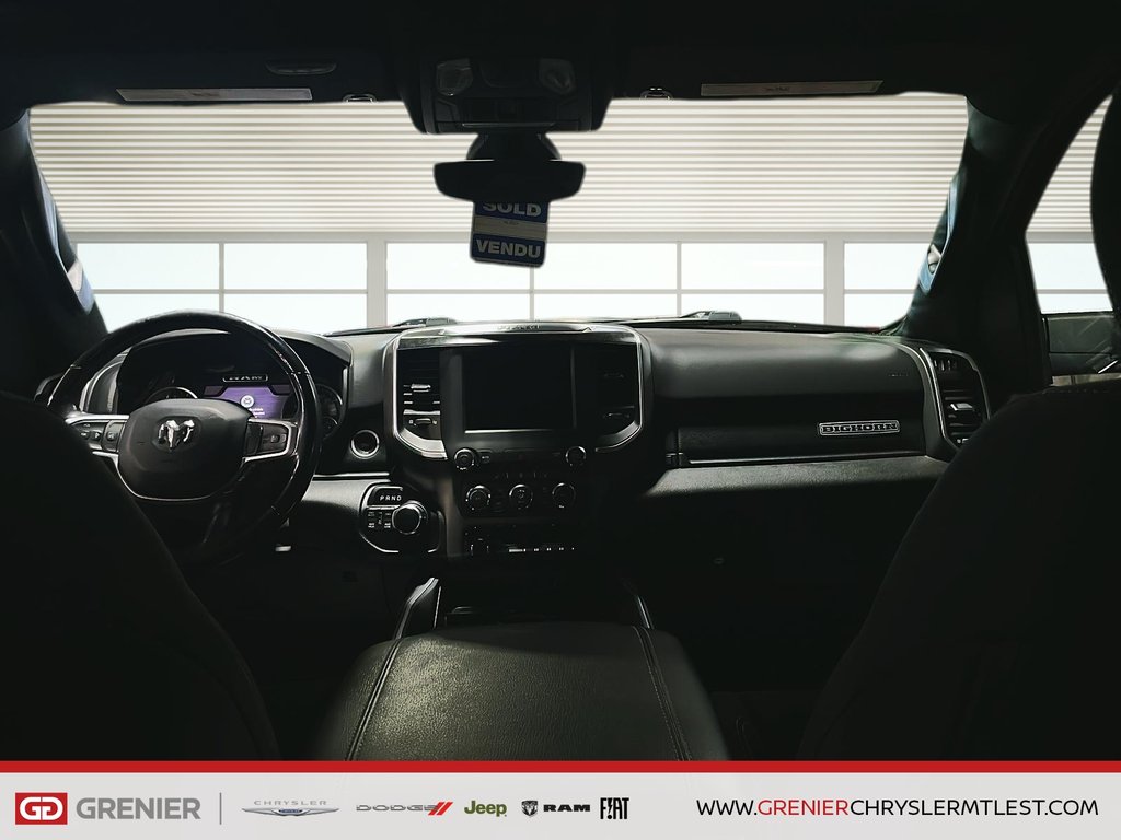 Ram 1500 BIG HORN + 4X4 + CREW CAB + V8 HEMI 5.7L + 2020 à Pointe-Aux-Trembles, Québec - 10 - w1024h768px