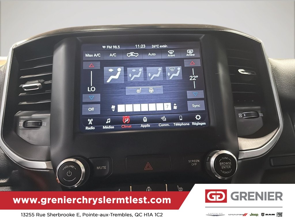 2020 Ram 1500 Big Horn in Pointe-Aux-Trembles, Quebec - 15 - w1024h768px