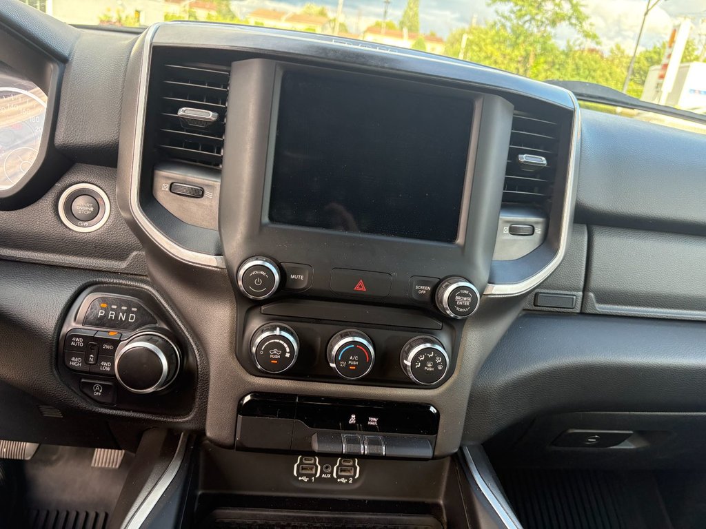 2021 Ram 1500 Big Horn in Pointe-Aux-Trembles, Quebec - 17 - w1024h768px