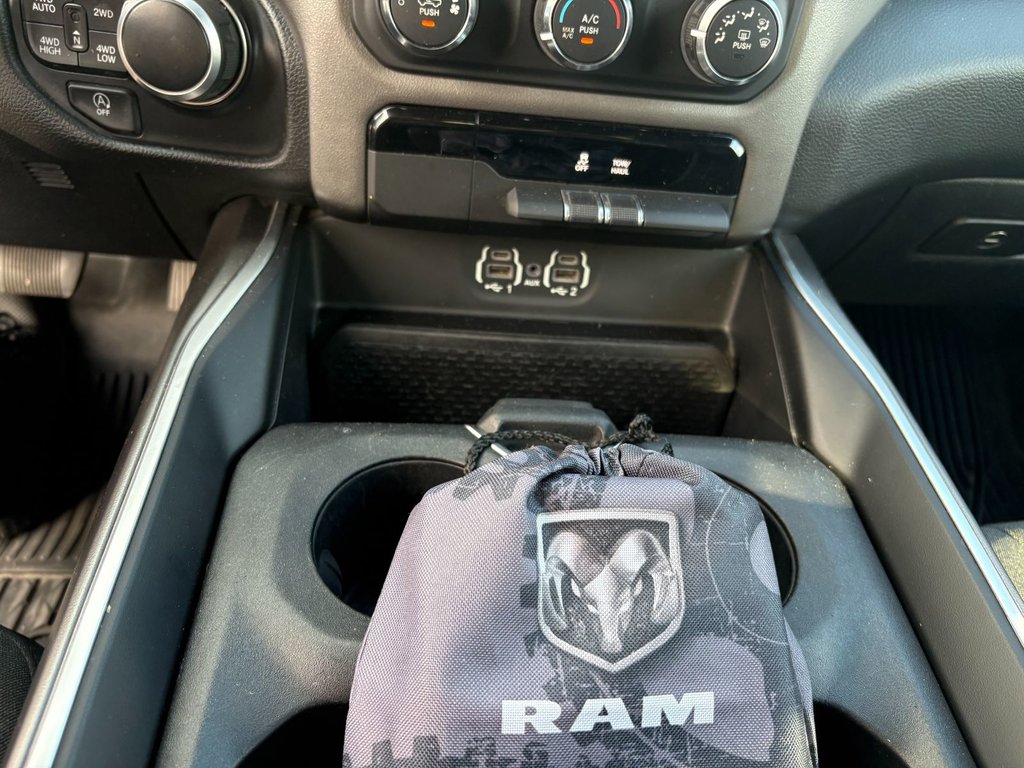 2021 Ram 1500 Big Horn in Pointe-Aux-Trembles, Quebec - 18 - w1024h768px