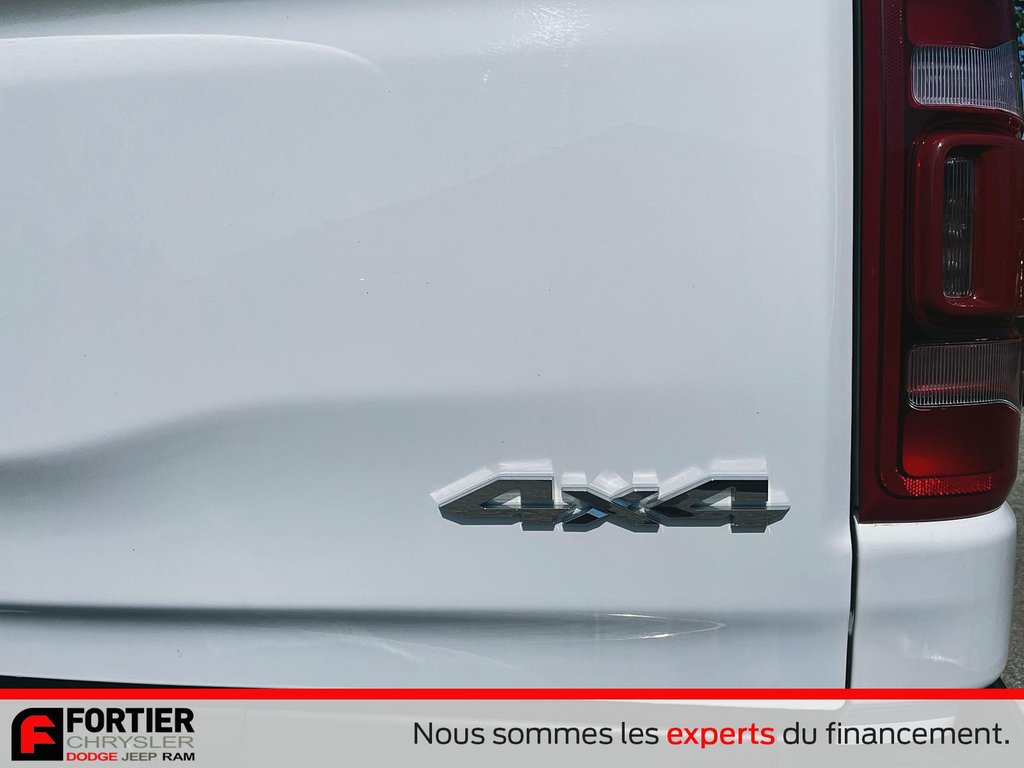 Ram 1500 LARAMIE + CREWCAB + TOIT OUVRANT 2023 à Pointe-Aux-Trembles, Québec - 5 - w1024h768px