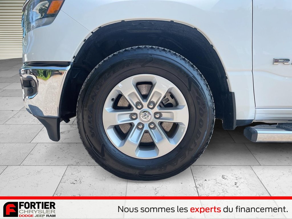 Ram 1500 LARAMIE + CREWCAB + TOIT OUVRANT 2023 à Pointe-Aux-Trembles, Québec - 9 - w1024h768px