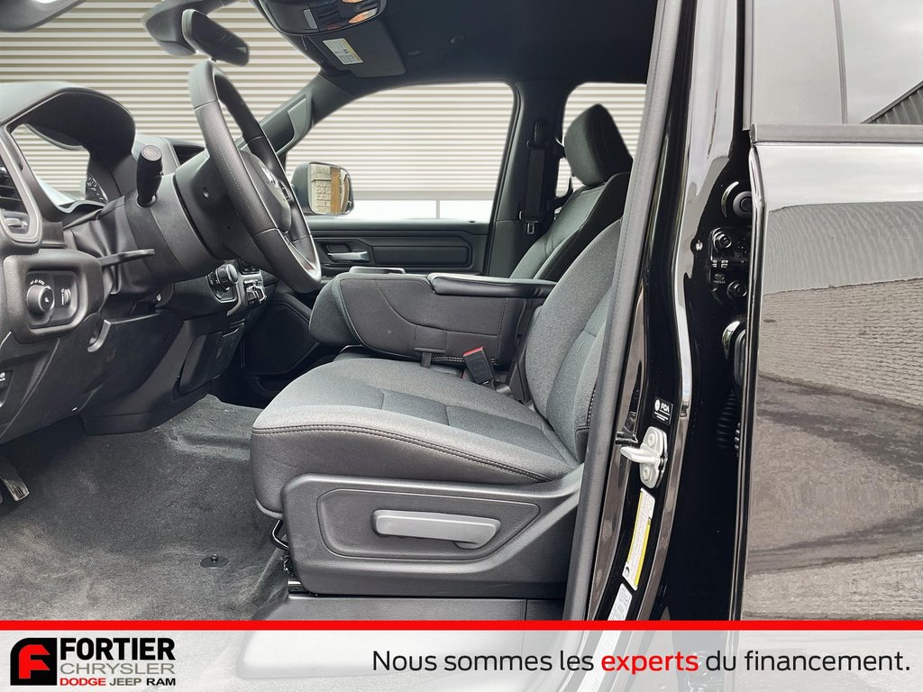 Ram 1500 TRADESMAN 2024 à Pointe-Aux-Trembles, Québec - 13 - w1024h768px