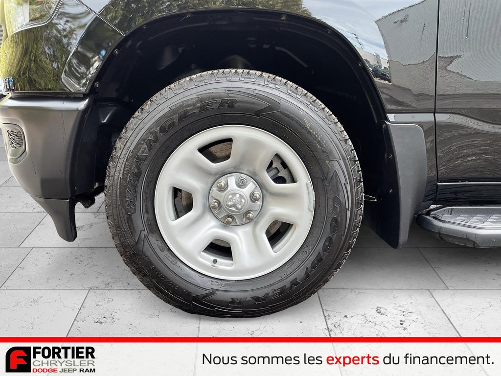 Ram 1500 TRADESMAN 2024 à Pointe-Aux-Trembles, Québec - 12 - w1024h768px