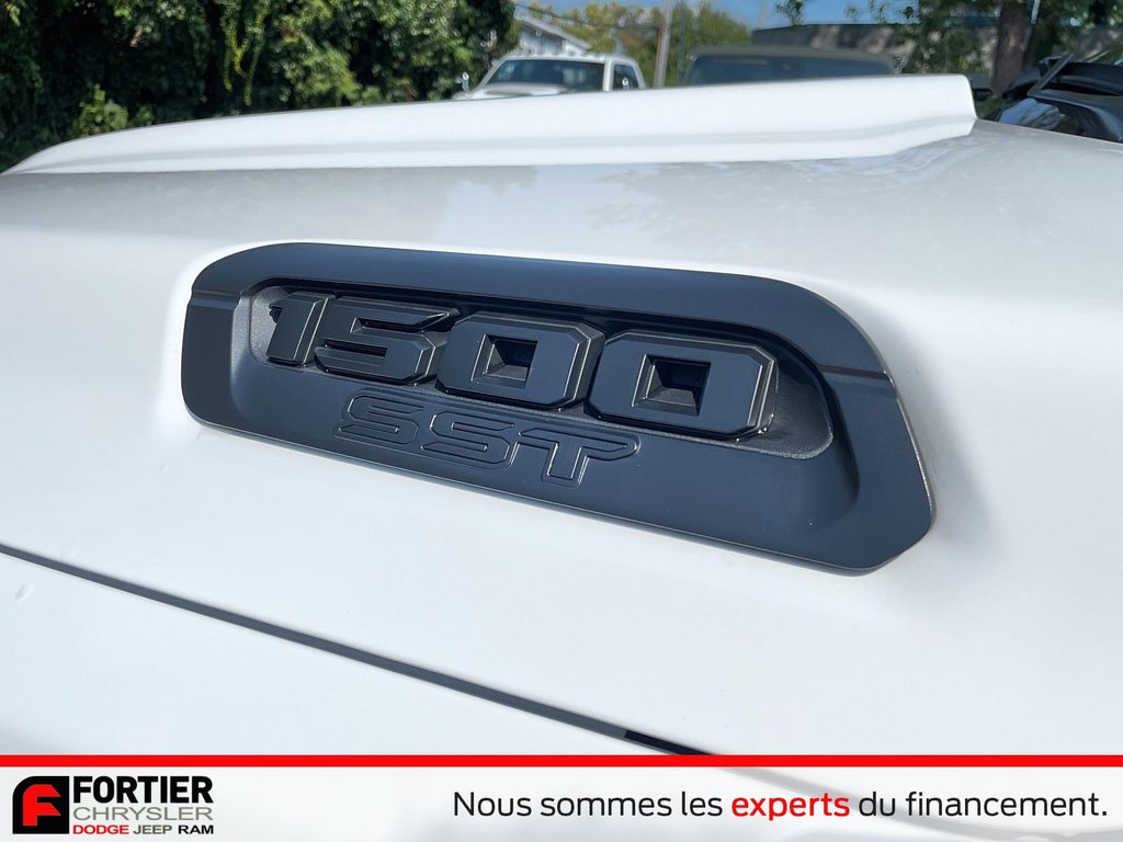 Ram 1500 TRADESMAN 2025 à Pointe-Aux-Trembles, Québec - 8 - w1024h768px