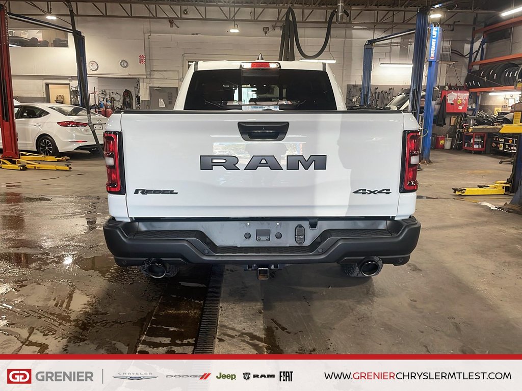 2025 Ram 1500 REBEL + 4X4 + CREW CAB + GPS + CARPLAY in Pointe-Aux-Trembles, Quebec - 4 - w1024h768px