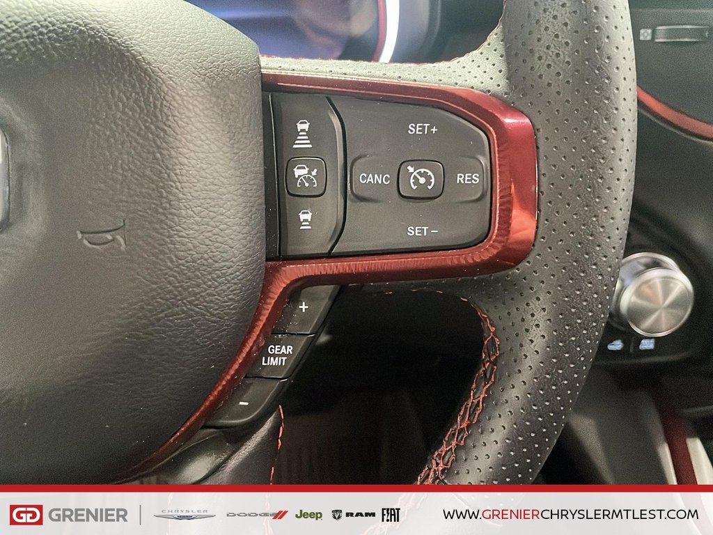 2025 Ram 1500 REBEL + 4X4 + CREW CAB + GPS + CARPLAY in Pointe-Aux-Trembles, Quebec - 11 - w1024h768px