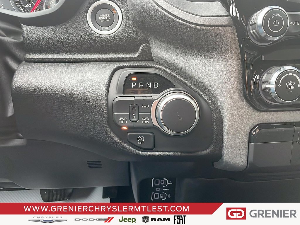 2025 Ram 1500 TRADESMAN in Pointe-Aux-Trembles, Quebec - 13 - w1024h768px