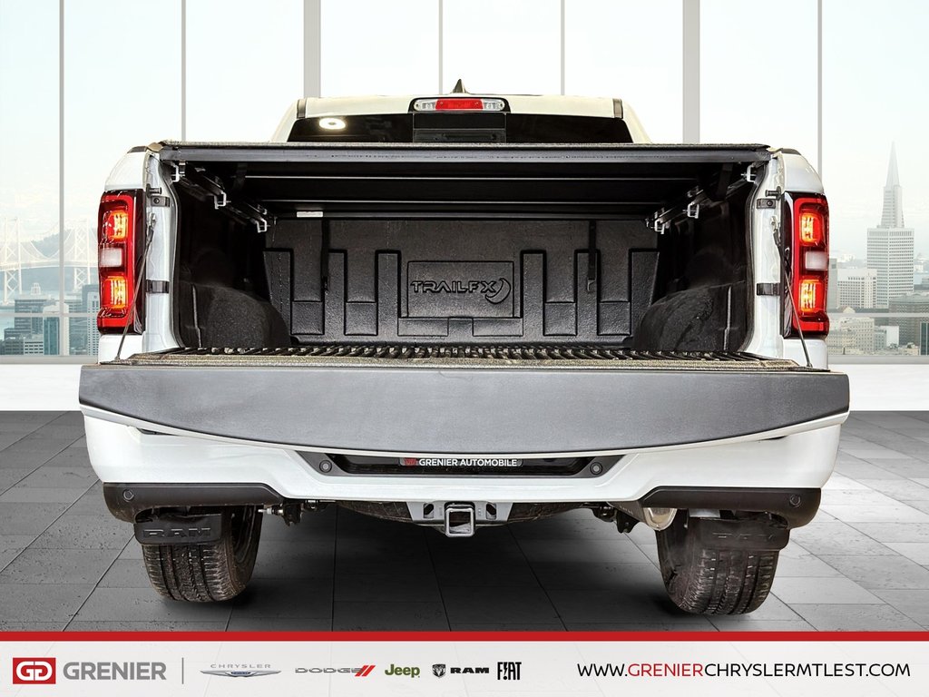 2026 Ram 1500 EXPRESS in Pointe-Aux-Trembles, Quebec - 17 - w1024h768px