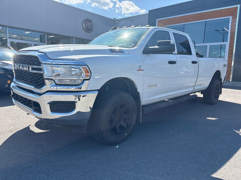 Ram 2500 TRADESMAN DIESEL 2020 à Pointe-Aux-Trembles, Québec - 1 - w1024h768px