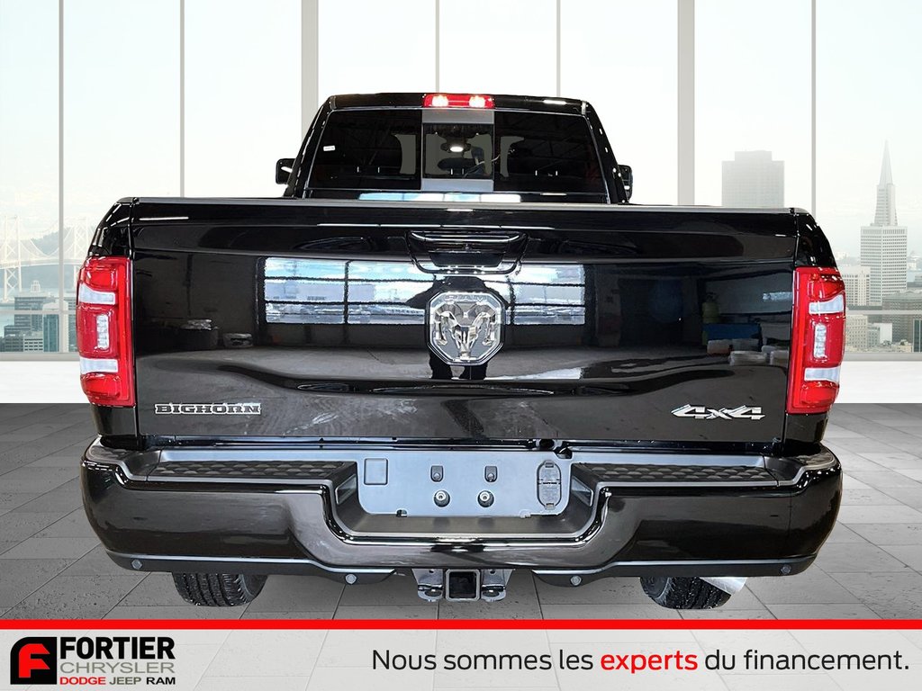 2024 Ram 2500 BIG HORN in Pointe-Aux-Trembles, Quebec - 2 - w1024h768px