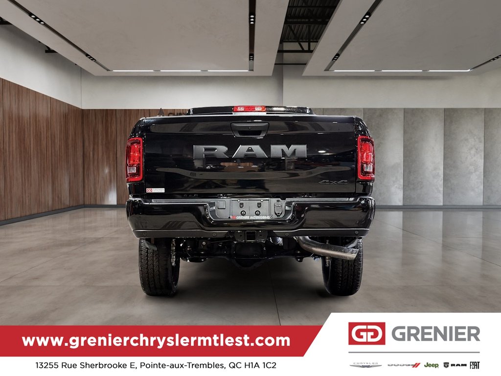 2026 Ram 2500 BLACK EXPRESS in Pointe-Aux-Trembles, Quebec - 3 - w1024h768px