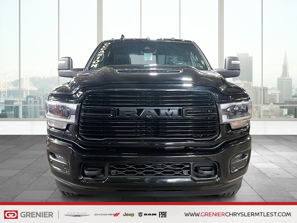 Ram 3500 LARAMIE 4X4 CREW CAB + DIESEL + ROUES JUMELEES 2023 à Pointe-Aux-Trembles, Québec - 2 - w1024h768px