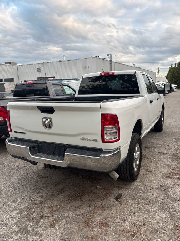 2024 Ram 3500 Big Horn in Pointe-Aux-Trembles, Quebec - 3 - w1024h768px