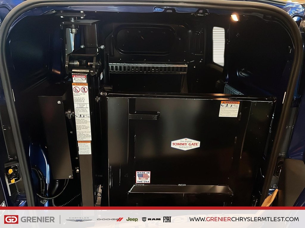 Ram PROMASTER CITY VAN ST CARGO + BLUETOOTH + CLIMATISATION 2022 à Pointe-Aux-Trembles, Québec - 4 - w1024h768px