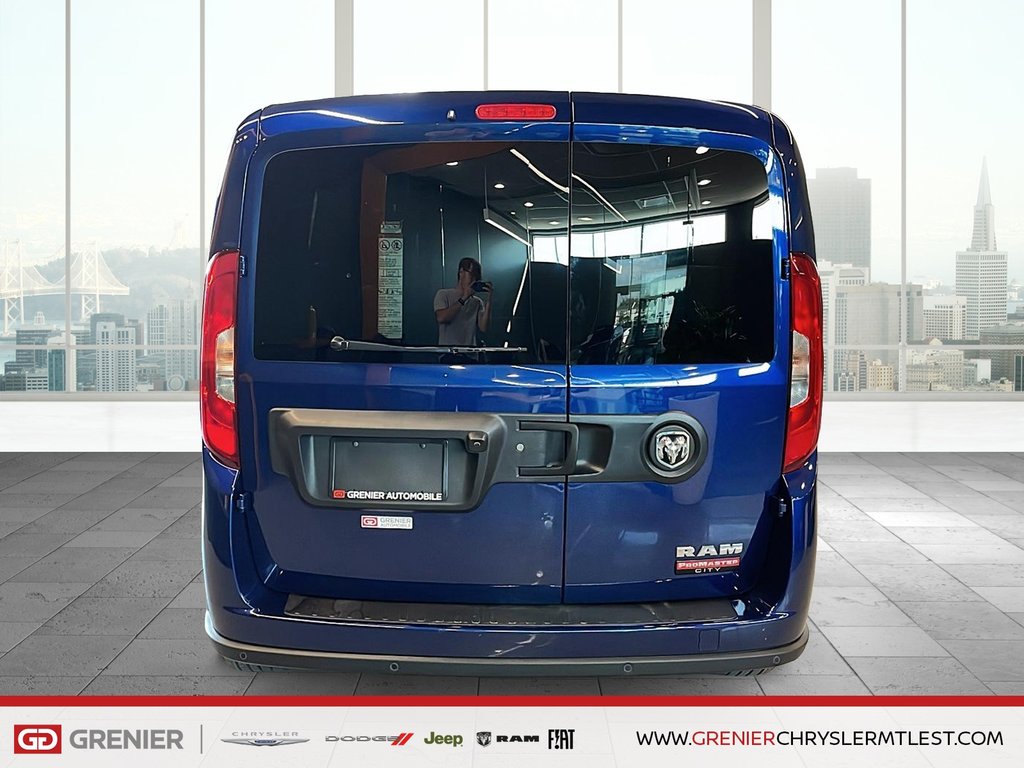 Ram PROMASTER CITY VAN ST CARGO + BLUETOOTH + CLIMATISATION 2022 à Pointe-Aux-Trembles, Québec - 3 - w1024h768px