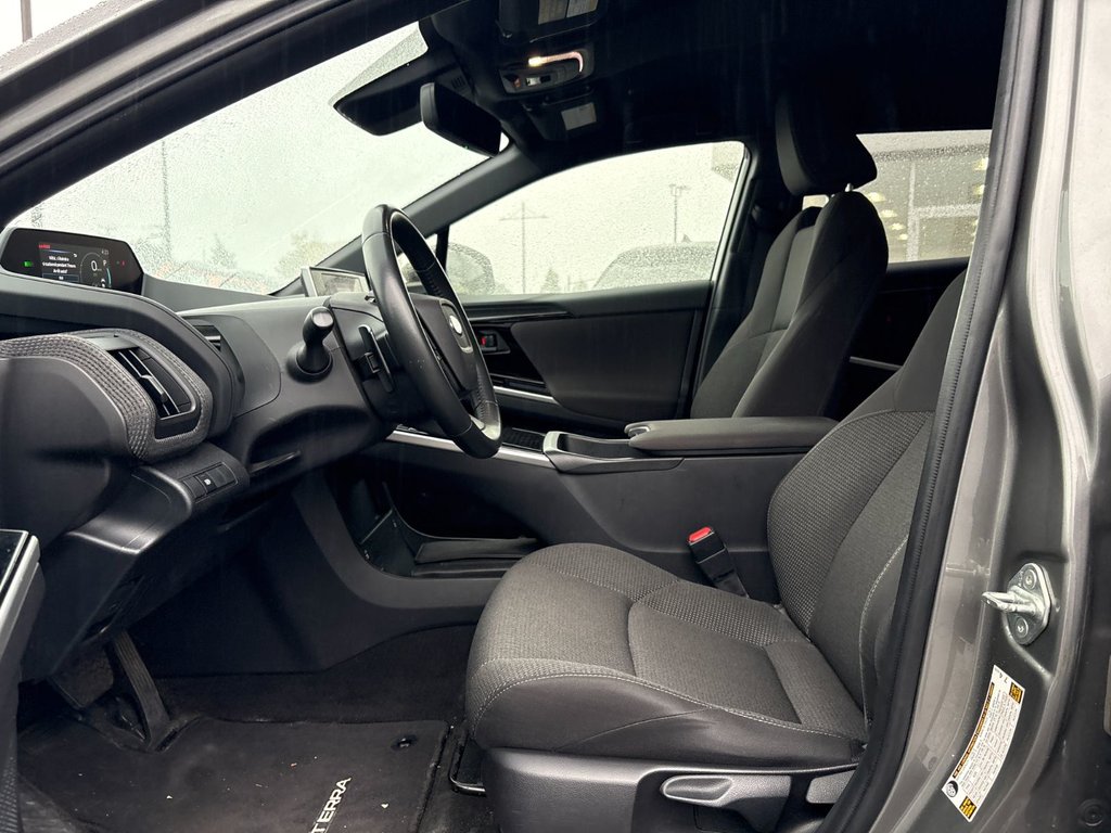 2023 Subaru Solterra BASE in Pointe-Aux-Trembles, Quebec - 15 - w1024h768px