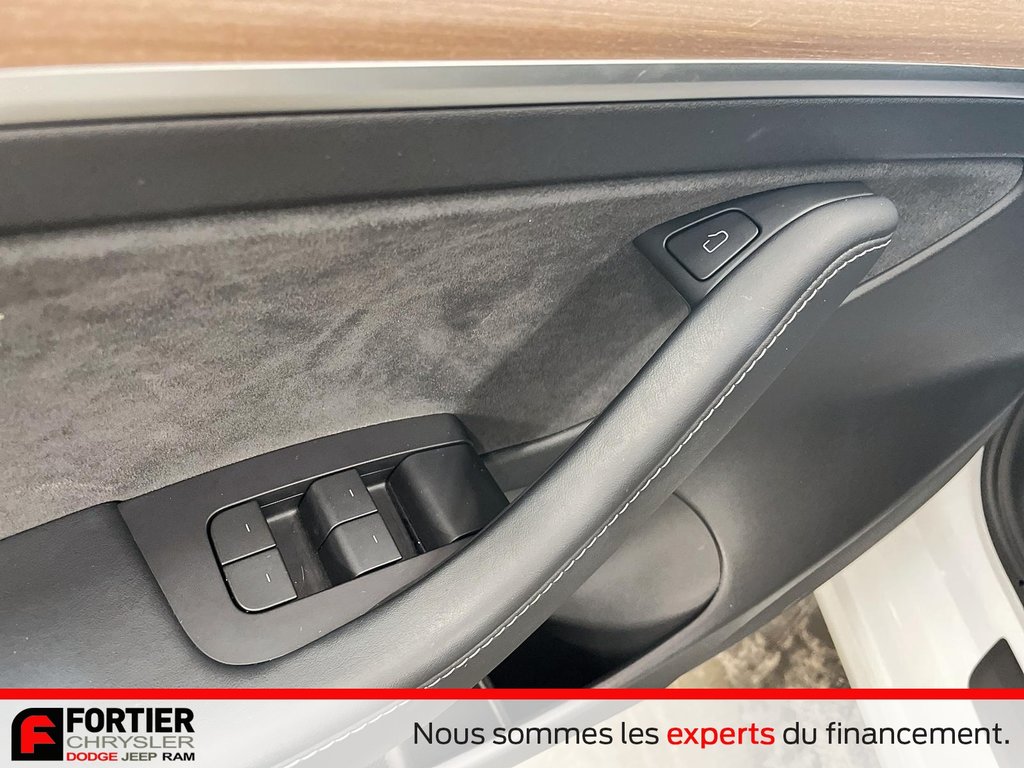 Tesla MODEL 3 SR + 438 KM AUTONOMIE + CUIR + GPS 2022 à Pointe-Aux-Trembles, Québec - 9 - w1024h768px