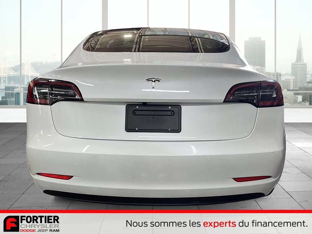 Tesla MODEL 3 SR + 438 KM AUTONOMIE + CUIR + GPS 2022 à Pointe-Aux-Trembles, Québec - 3 - w1024h768px