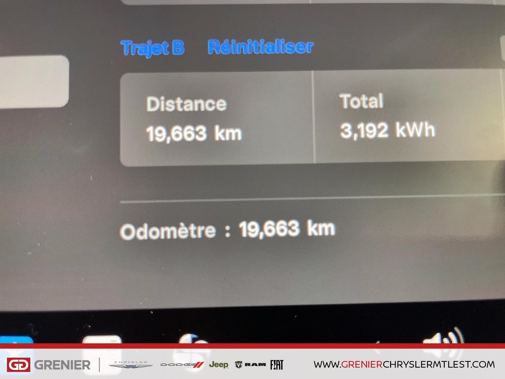 2023 Tesla Model Y SR + RWD + TOIT DE VERRE PANO + GPS in Pointe-Aux-Trembles, Quebec - 14 - w1024h768px