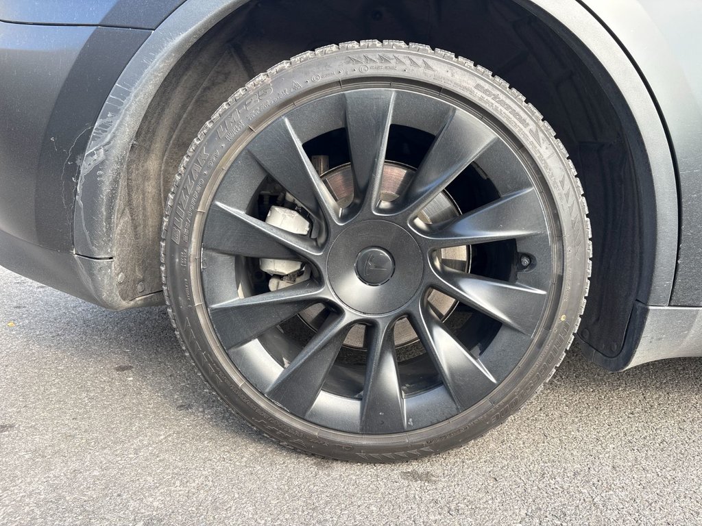 2023 Tesla Model Y LONG RANGE AWD in Pointe-Aux-Trembles, Quebec - 7 - w1024h768px