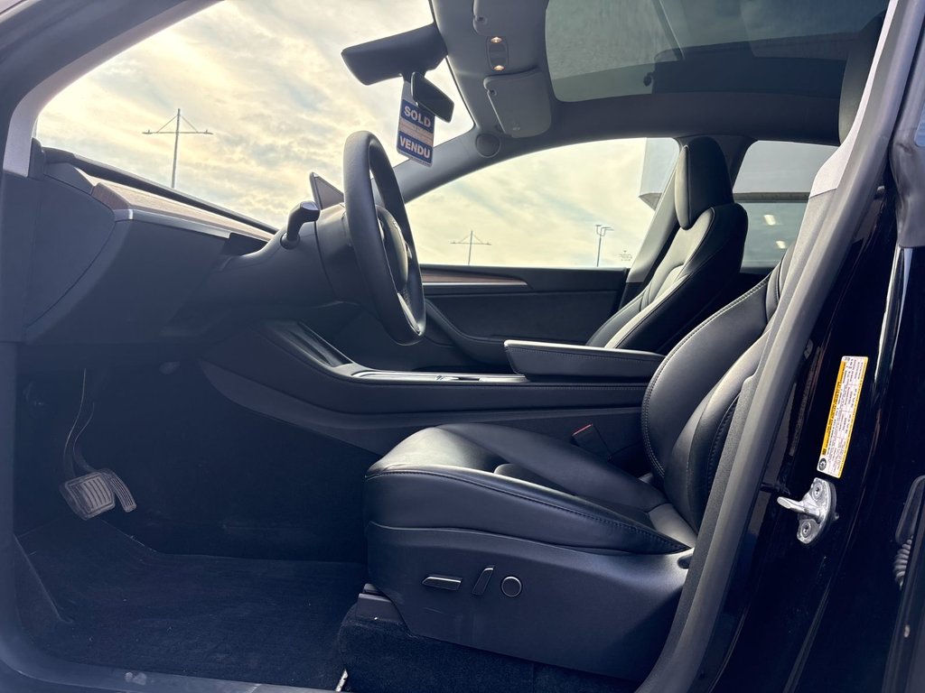 2023 Tesla Model Y LONG RANGE AWD in Pointe-Aux-Trembles, Quebec - 17 - w1024h768px