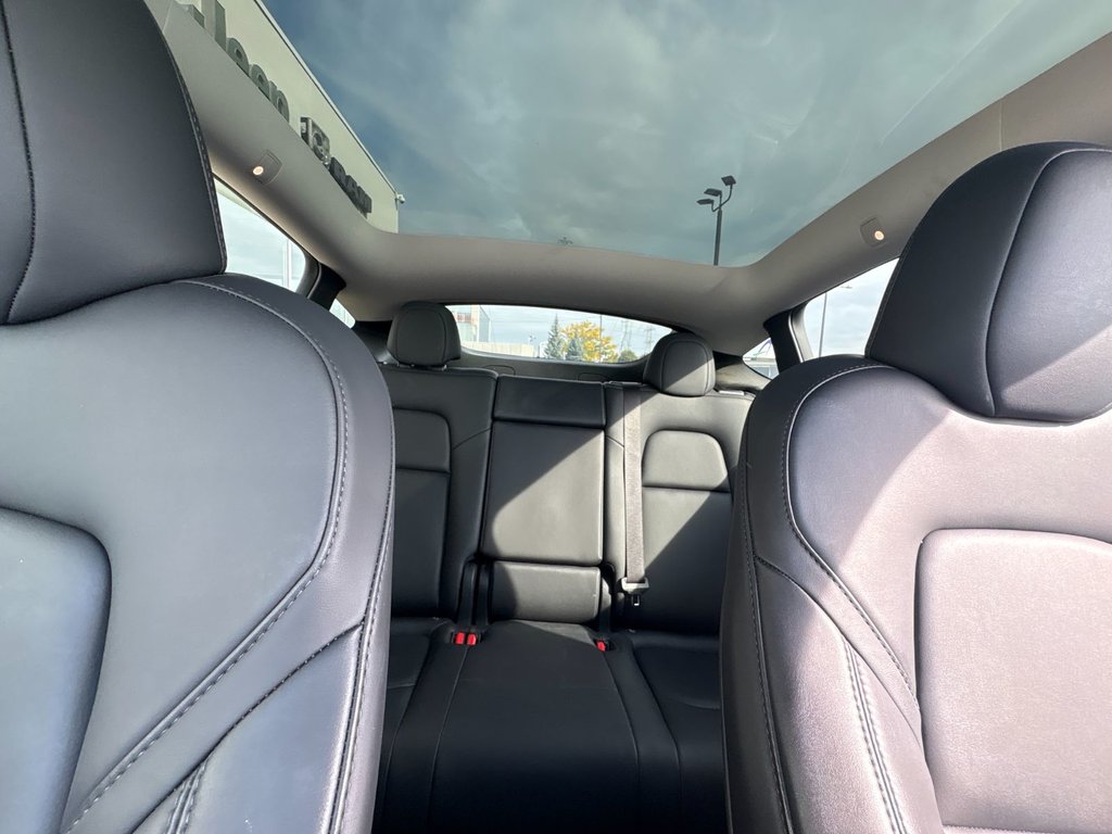 2023 Tesla Model Y LONG RANGE AWD in Pointe-Aux-Trembles, Quebec - 25 - w1024h768px