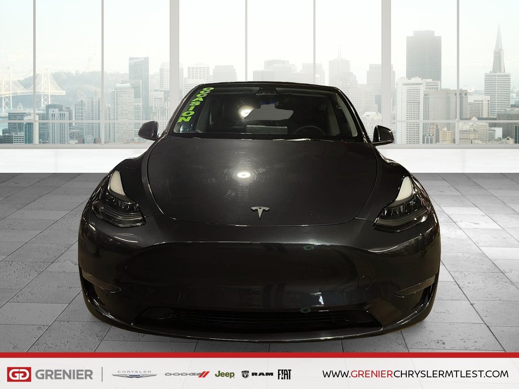 Tesla Model Y STANDARD RANGE + RWD + TOIT DE VERRE PANO 2024 à Pointe-Aux-Trembles, Québec - 2 - w1024h768px