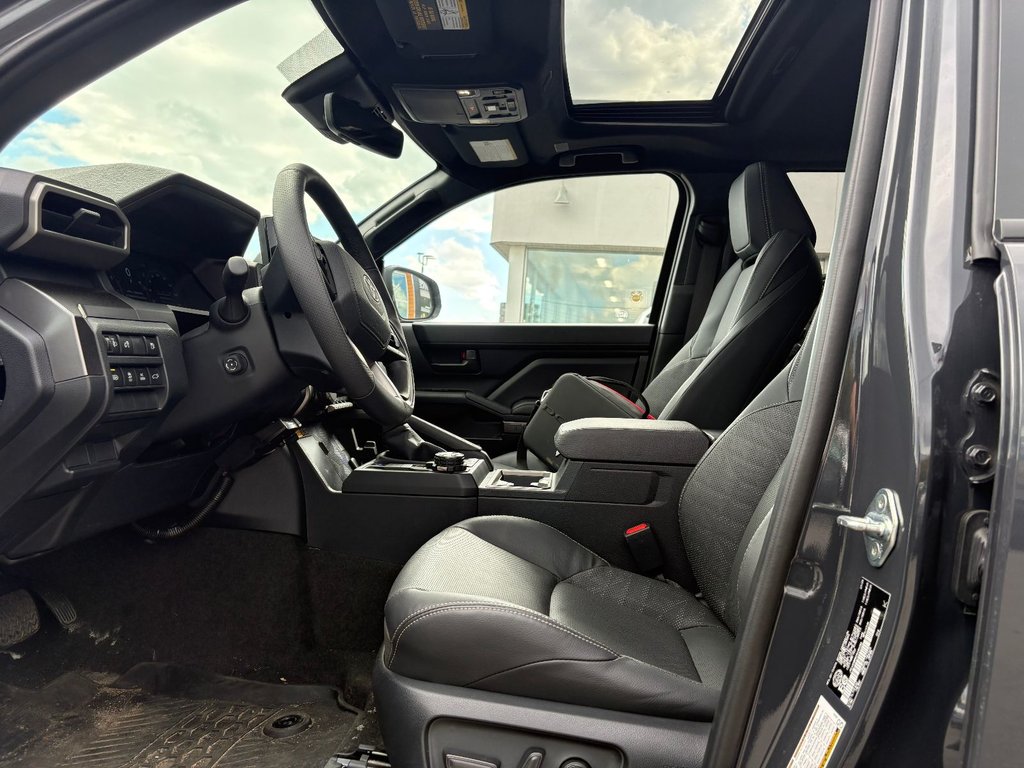 2025 Toyota 4Runner TRD PREMIUM in Pointe-Aux-Trembles, Quebec - 17 - w1024h768px