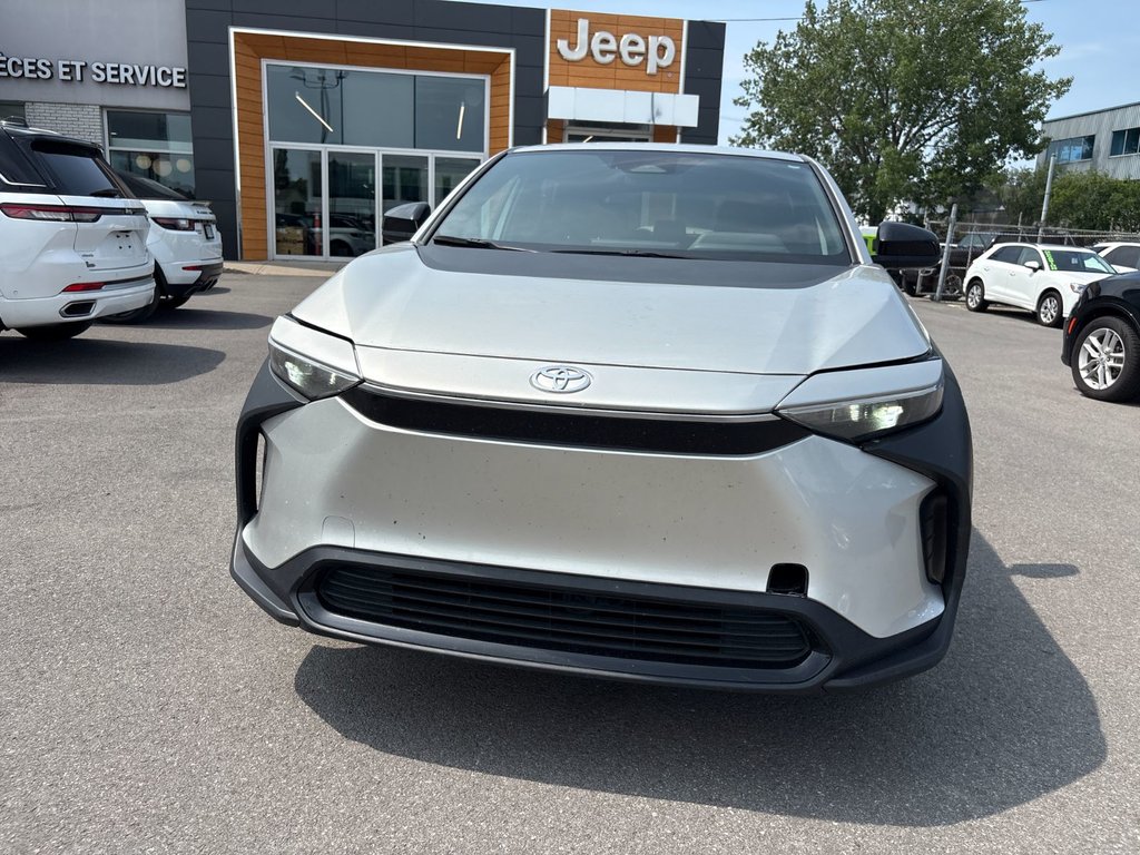 Toyota bZ4X LE 2023 à Pointe-Aux-Trembles, Québec - 3 - w1024h768px